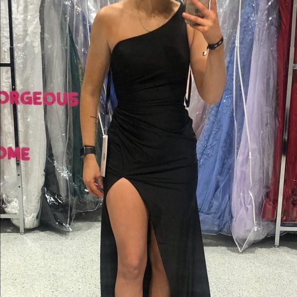 Sherri Hill Dresses & Skirts - Sherri Hill 55011 Black